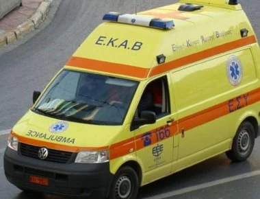 Καλλιθέα: Μεθυσμένος οδηγός παρέσυρε δυο νέους
